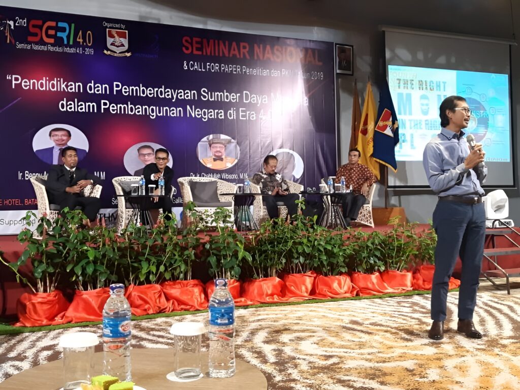 Seminar Nasional Revolusi Industri